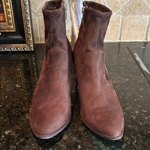 Marc Fisher 9.5 MF Lukie Brown Suede Ankle Boots